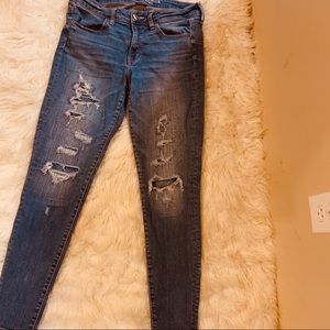 Aeo jeggings with distressing
